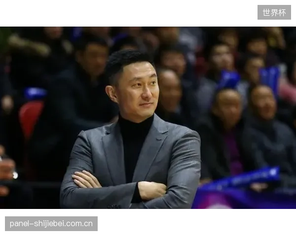 广东宏远赛季表现未达预期，杜锋指导面临重建阵容的严峻挑战。